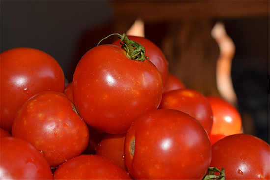 西红柿的美味做法 西红柿炒金针菇
