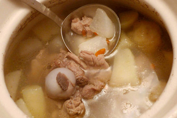 白果老鸭汤的做法 白果老鸭汤的功效
